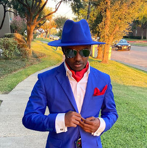 Meet your Posher, Chase